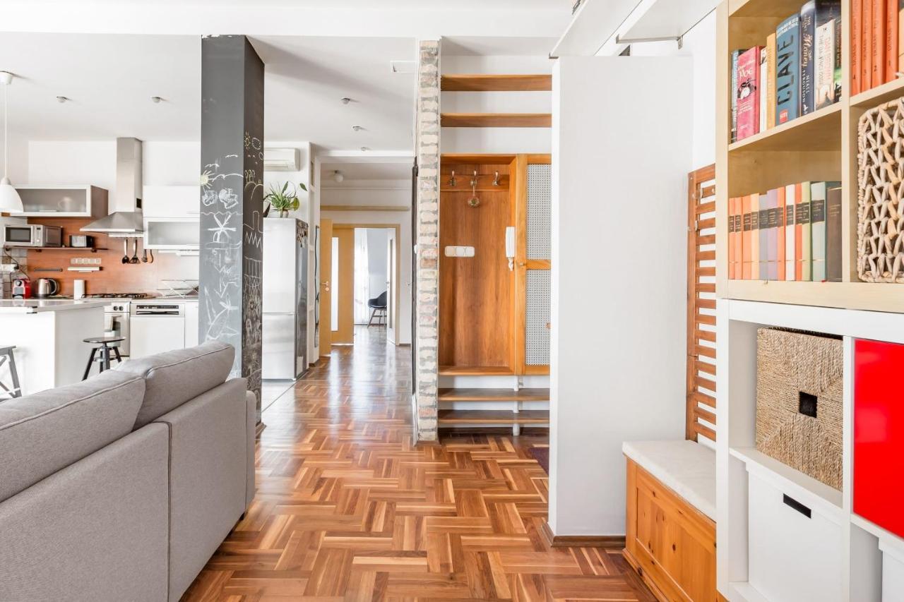 Relax Into Loft Living At A Light-Filled City Escape Будапешт Экстерьер фото