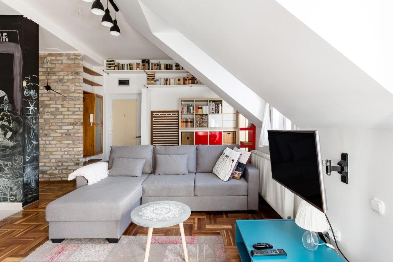 Relax Into Loft Living At A Light-Filled City Escape Будапешт Экстерьер фото
